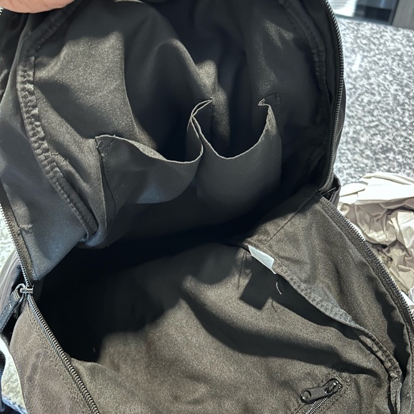 BLACK KITTEN BACKPACK • Medium • NWT • - Picture 3 of 11